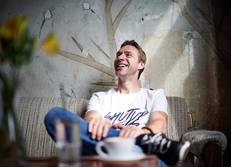 Jens Voigt auf dem Sofa